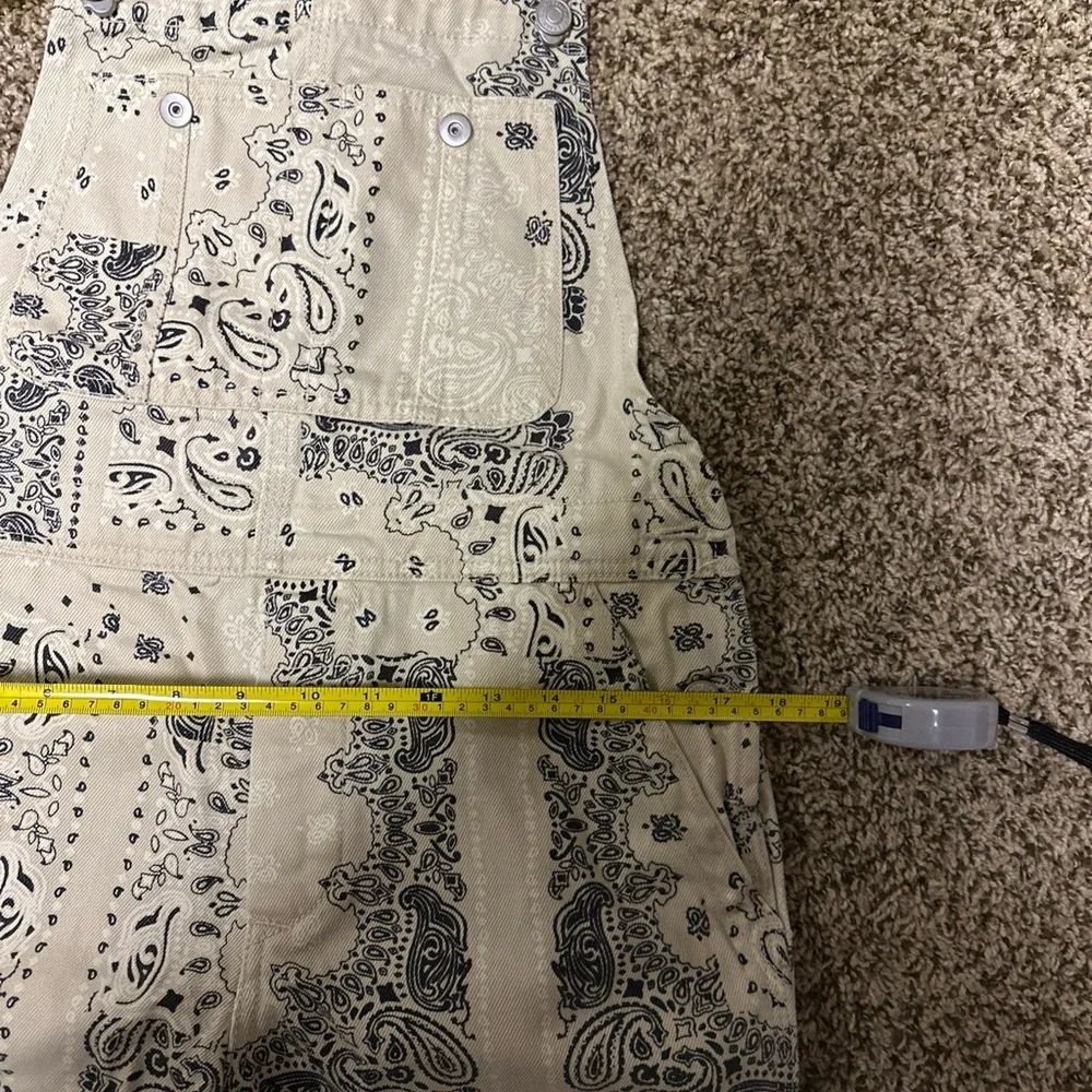 EUC Free People boyfriend printed bandana paisley overalls sz XS - Picture 9 of 10